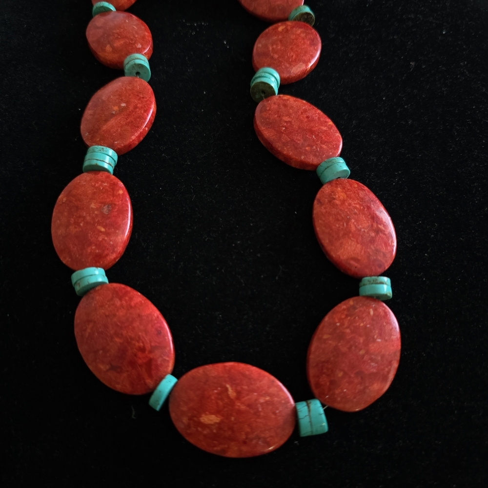 Vintage Turquoise and Graduated Sponge Coral 925 Beaded Necklace & Ring - Picture 6 of 15